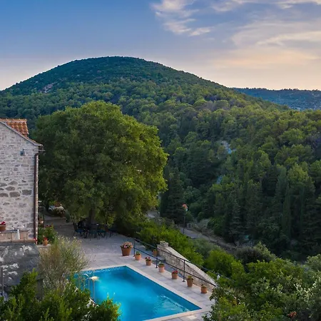 Dol-three Bedroom With Pool *