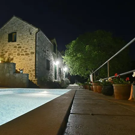 Vila Dol-three Bedroom With Pool